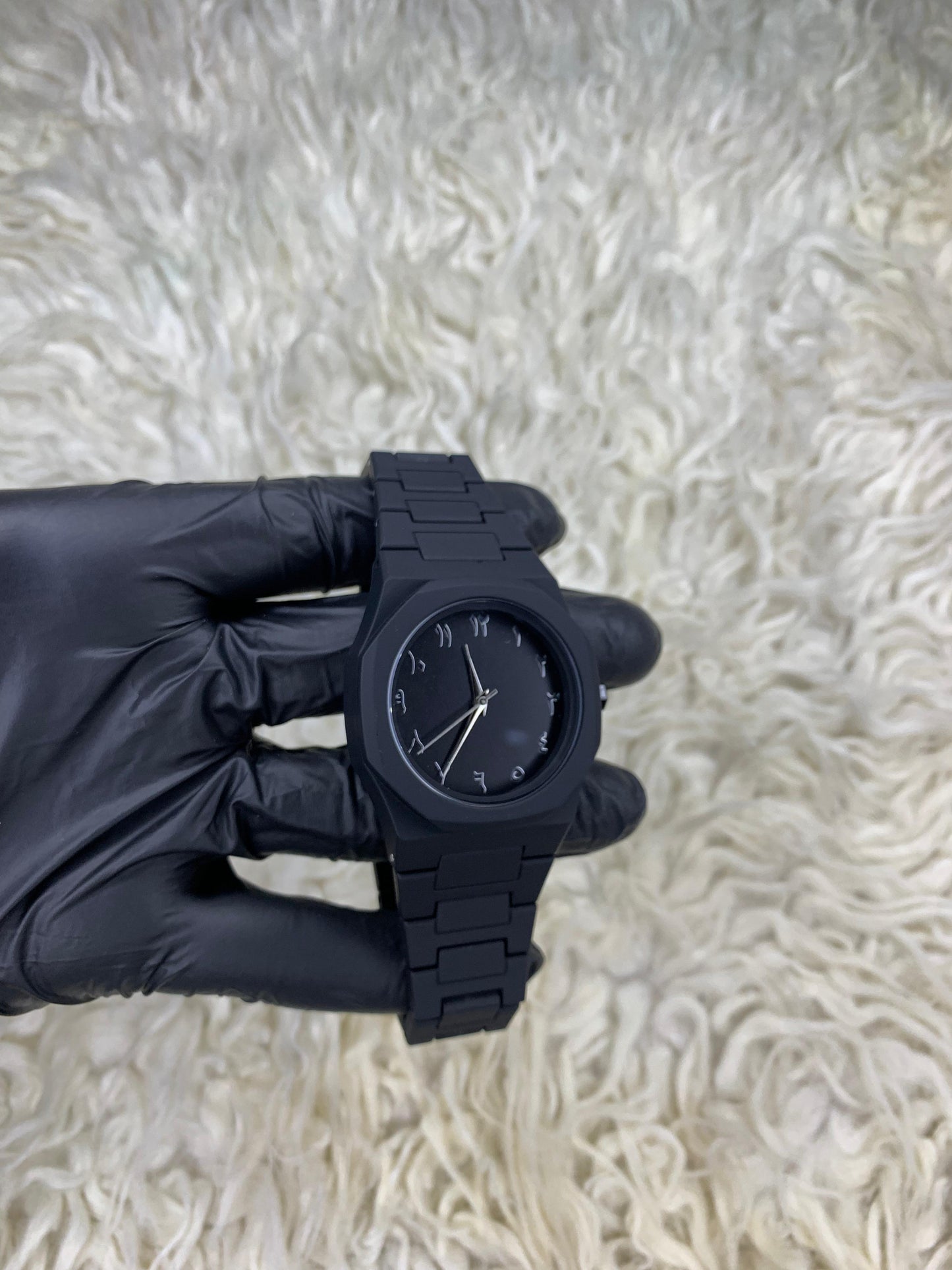 Arabic Aura Black Chain Silver Dial