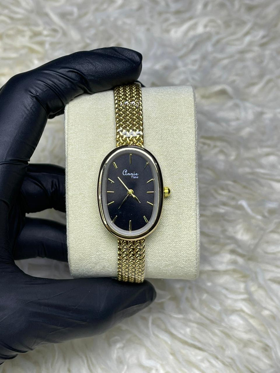 Annie Time Golden Chain Black Dial